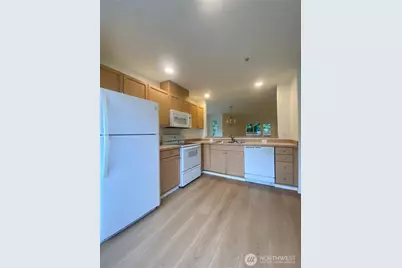 1600 121st Street SE #J101, Everett, WA 98208 - Photo 11