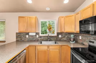 14628 SE Vail Cut Off Rd, Rainier, WA 98576 - Photo 17