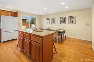 817 Puget Way, Edmonds, WA 98020 - Photo 11