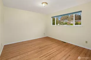 817 Puget Way, Edmonds, WA 98020 - Photo 23