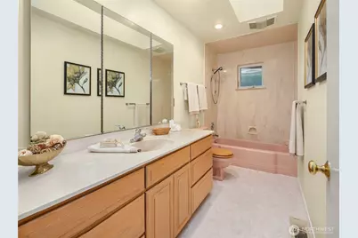 817 Puget Way, Edmonds, WA 98020 - Photo 25