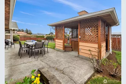 817 Puget Way, Edmonds, WA 98020 - Photo 27