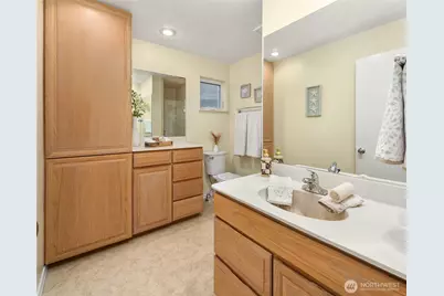 817 Puget Way, Edmonds, WA 98020 - Photo 21