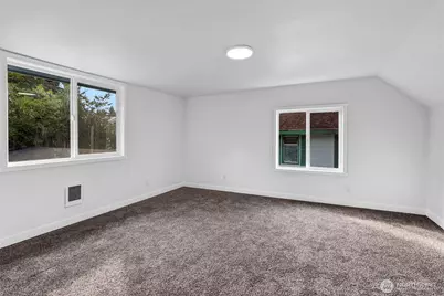 12034 68th Avenue S, Seattle, WA 98178 - Photo 15