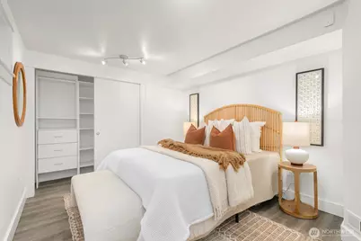 210 W McGraw Street, Seattle, WA 98119 - Photo 25