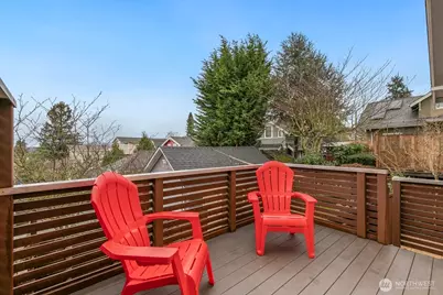 210 W McGraw Street, Seattle, WA 98119 - Photo 13