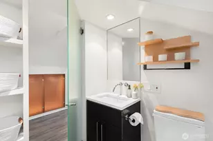 210 W McGraw St, Seattle, WA 98119 - Photo 21