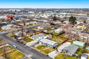 717 S Locust Ln, Moses Lake, WA 98837 - Photo 3