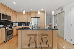 10650 NE 9th Pl, Bellevue, WA 98004 - Photo 7