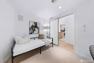 10650 NE 9th Pl, Bellevue, WA 98004 - Photo 15