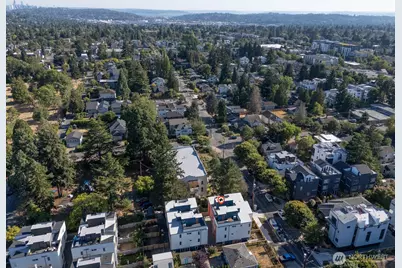 9020 13th Avenue NW #C, Seattle, WA 98117 - Photo 31