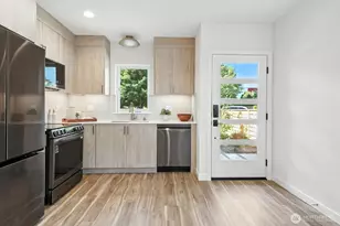 9020 13th Ave NW, Seattle, WA 98117 - Photo 11