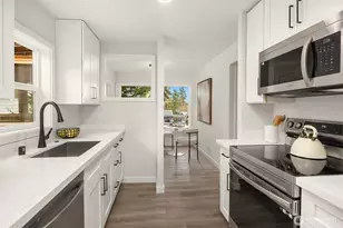 11136 108th Ave NE, Kirkland, WA 98033 - Photo 9