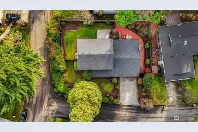 12943 SE 68th Street, Bellevue, WA 98006 - Photo 37