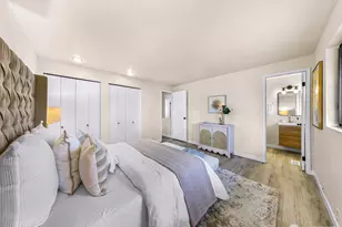 12943 SE 68th St, Bellevue, WA 98006 - Photo 21