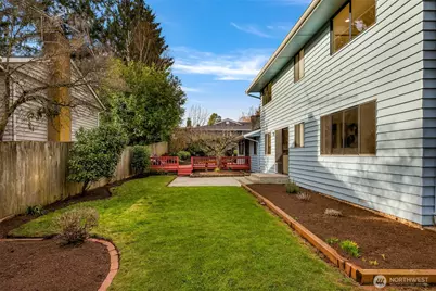 12943 SE 68th Street, Bellevue, WA 98006 - Photo 35