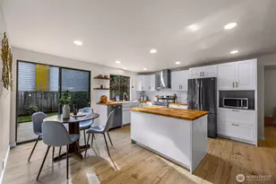 12943 SE 68th St, Bellevue, WA 98006 - Photo 15