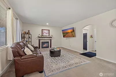 1712 Hillcrest Loop, Mount Vernon, WA 98274 - Photo 11