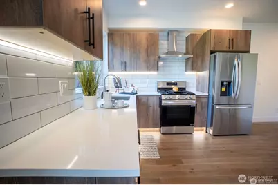 12201 Des Moines Memorial Drive S #B, Burien, WA 98168 - Photo 5