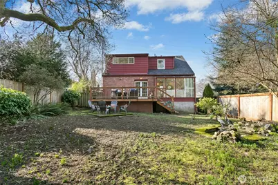 9710 8th Avenue NE, Seattle, WA 98115 - Photo 37