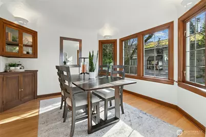 9710 8th Avenue NE, Seattle, WA 98115 - Photo 9