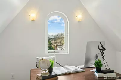 9710 8th Avenue NE, Seattle, WA 98115 - Photo 25