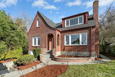 9710 8th Avenue NE, Seattle, WA 98115 - Photo 1