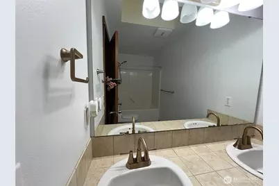 8715 185th Street Ct E, Puyallup, WA 98375 - Photo 19