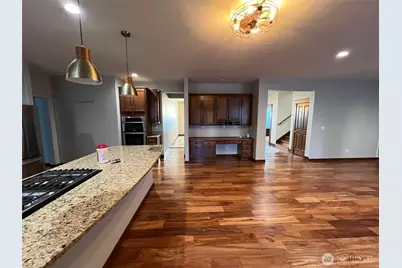 8715 185th Street Ct E, Puyallup, WA 98375 - Photo 9