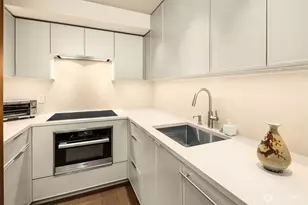 80 Vine St, Seattle, WA 98121 - Photo 25