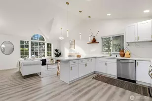 6922 128th Pl SE, Bellevue, WA 98006 - Photo 3