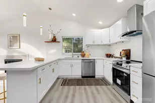 6922 128th Pl SE, Bellevue, WA 98006 - Photo 9