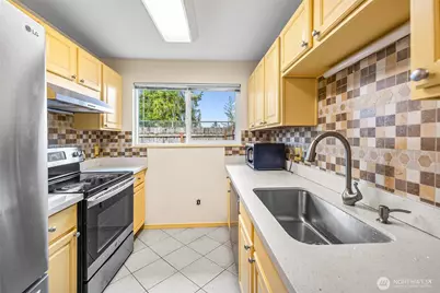 5713 122nd Place SE #165, Bellevue, WA 98006 - Photo 9