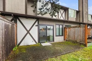 323 SW 112th St, Seattle, WA 98146 - Photo 27