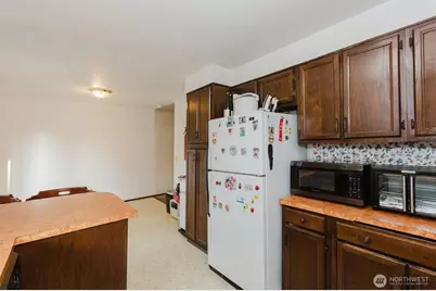 6844 NE Helena Court, Bremerton, WA 98311 - Photo 11