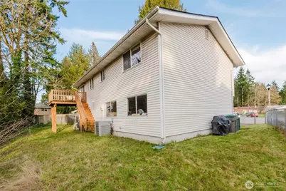 6844 NE Helena Court, Bremerton, WA 98311 - Photo 17