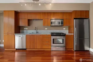 2911 2nd Ave, Seattle, WA 98121 - Photo 9