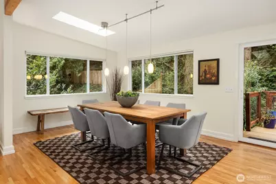 2705 107th Avenue SE, Beaux Arts, WA 98004 - Photo 7