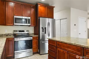 7615 198th St E, Spanaway, WA 98387 - Photo 17