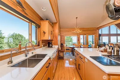 279 Ocean View Dr, Port Angeles, WA 98362 - Photo 11