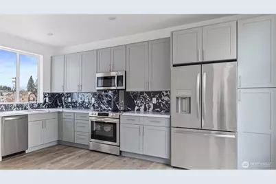 8612 42nd Avenue S #B, Seattle, WA 98118 - Photo 3