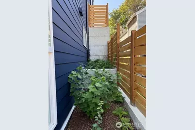 8612 42nd Avenue S #C, Seattle, WA 98118 - Photo 11