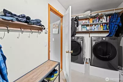 213 S Constitution Avenue, Bremerton, WA 98312 - Photo 23