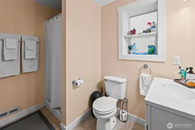 213 S Constitution Avenue, Bremerton, WA 98312 - Photo 29