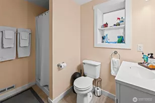 213 S Constitution Ave, Bremerton, WA 98312 - Photo 29