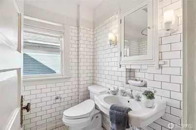 1119 19th Avenue E, Seattle, WA 98112 - Photo 21