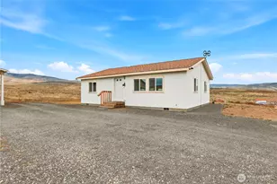 256 Wenas View Dr, Selah, WA 98942 - Photo 3