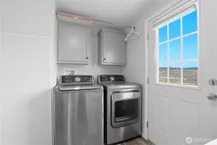 256 Wenas View Dr, Selah, WA 98942 - Photo 7