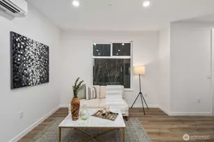 548 S Cloverdale St, Seattle, WA 98108 - Photo 11