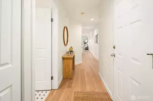 1504 Aurora Ave N, Seattle, WA 98109 - Photo 23